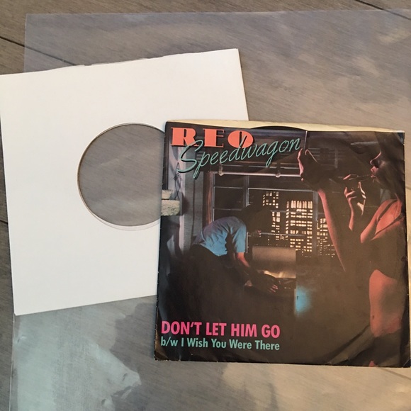 REO SPEEDWAGON 7”- DONT LET HIM GO original 1980 PRESSING Good condition - Picture 2 of 4